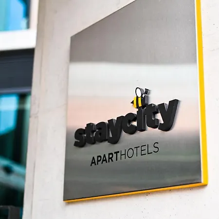 Staycity Street Apartahotel