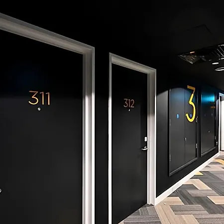 Staycity Street 4*