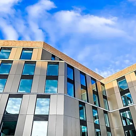Staycity Street 4*