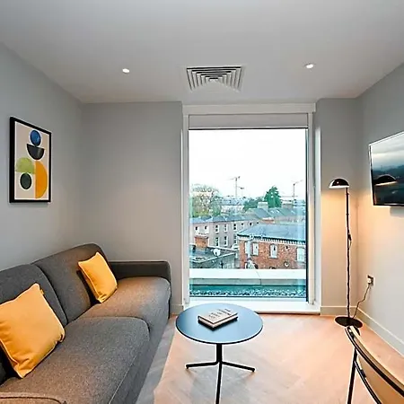 Staycity Street Hotell 4*