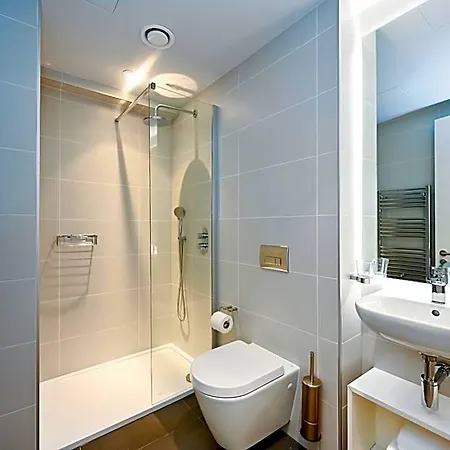 Staycity Street 4*