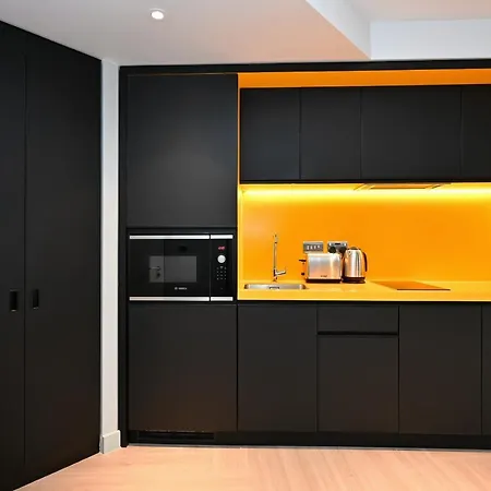 فندق Staycity Street 4*